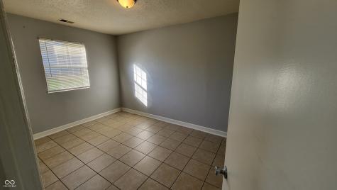 6149 Commodore Drive Indianapolis IN 46219