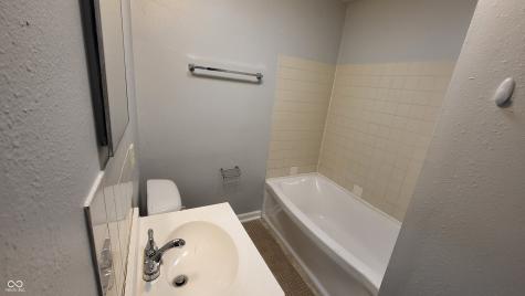 6149 Commodore Drive Indianapolis IN 46219