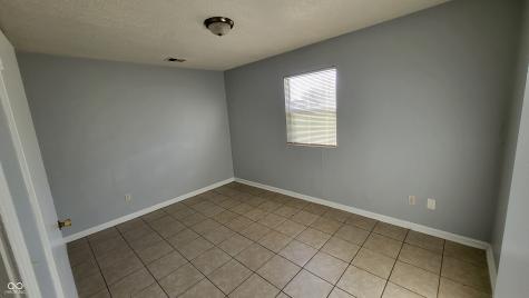 6149 Commodore Drive Indianapolis IN 46219