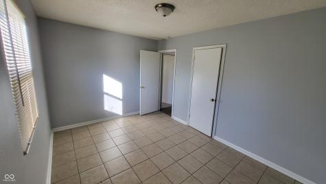 6149 Commodore Drive Indianapolis IN 46219