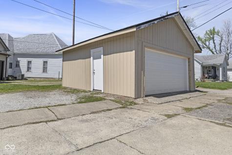 2 Van Ave Apt B Shelbyville IN 46176