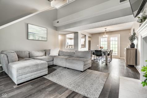9660 Overcrest Drive Fishers IN 46037