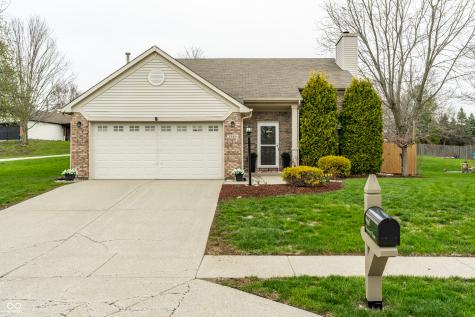 9660 Overcrest Drive Fishers IN 46037