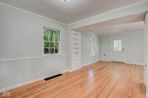5043 Boulevard Place Indianapolis IN 46208