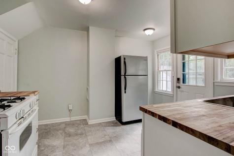 5043 Boulevard Place Indianapolis IN 46208