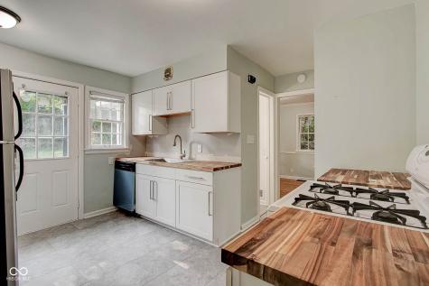 5043 Boulevard Place Indianapolis IN 46208