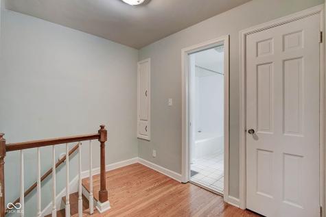 5043 Boulevard Place Indianapolis IN 46208