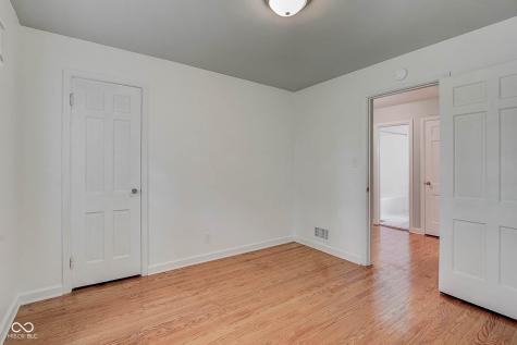 5043 Boulevard Place Indianapolis IN 46208