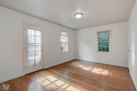 5043 Boulevard Place Indianapolis IN 46208