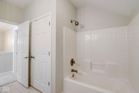 1242 Pawtucket Drive Westfield IN 46074