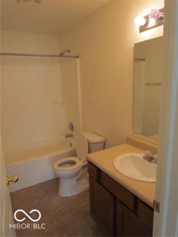 11046 Cool Winds Way Fishers IN 46037