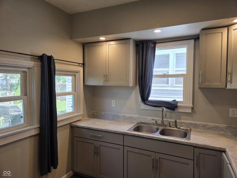 1430 Chestnut Street Columbus IN 47201