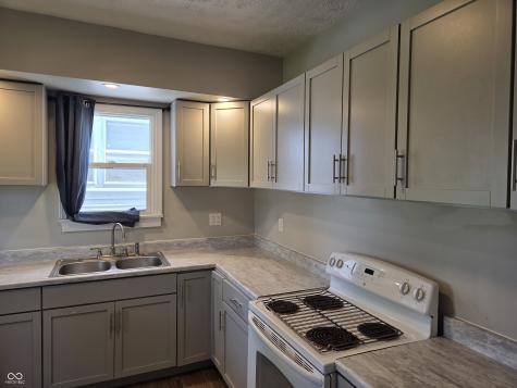 1430 Chestnut Street Columbus IN 47201