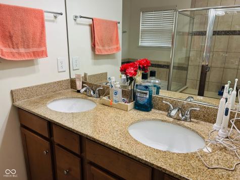 11939 Eaglerun Way Zionsville IN 46077