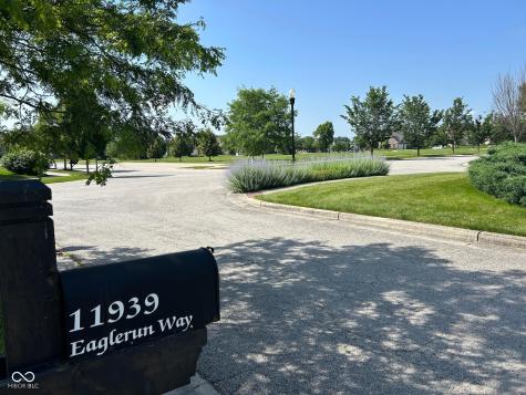 11939 Eaglerun Way Zionsville IN 46077
