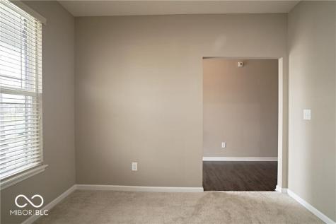 8709 Rowling Way Indianapolis IN 46239