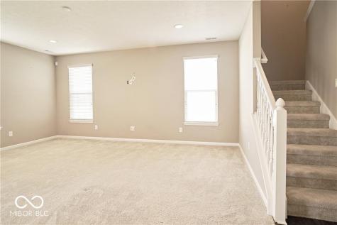 8709 Rowling Way Indianapolis IN 46239