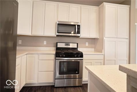 8709 Rowling Way Indianapolis IN 46239