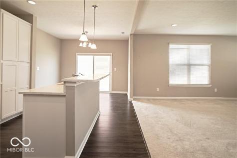 8709 Rowling Way Indianapolis IN 46239