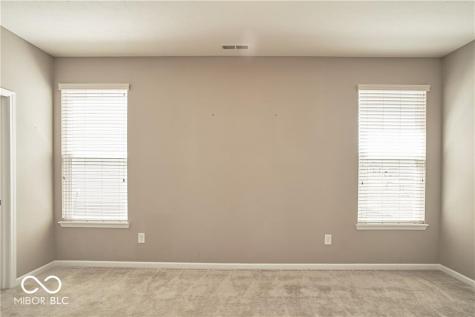 8709 Rowling Way Indianapolis IN 46239