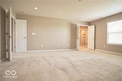 8709 Rowling Way Indianapolis IN 46239