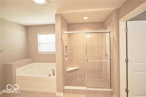 8709 Rowling Way Indianapolis IN 46239