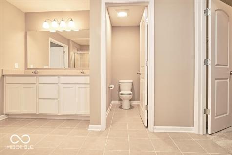 8709 Rowling Way Indianapolis IN 46239