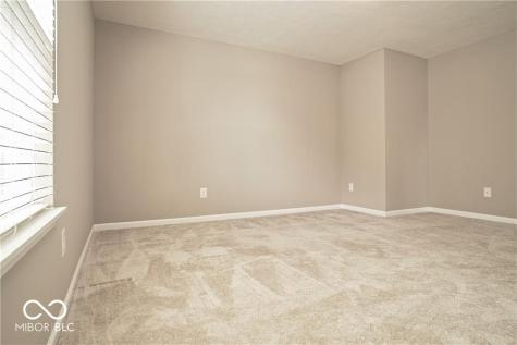 8709 Rowling Way Indianapolis IN 46239