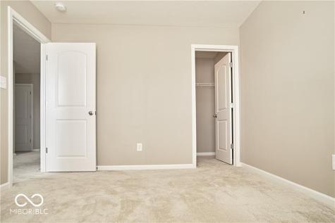 8709 Rowling Way Indianapolis IN 46239