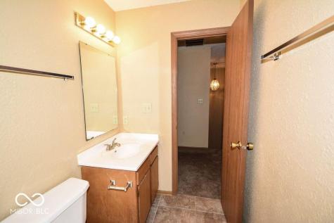 10325 Liverpool Way Indianapolis IN 46236