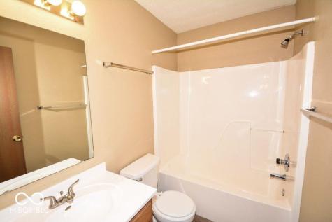 10325 Liverpool Way Indianapolis IN 46236