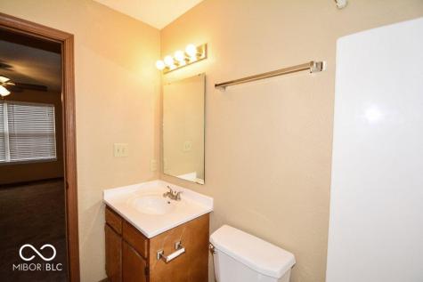 10325 Liverpool Way Indianapolis IN 46236