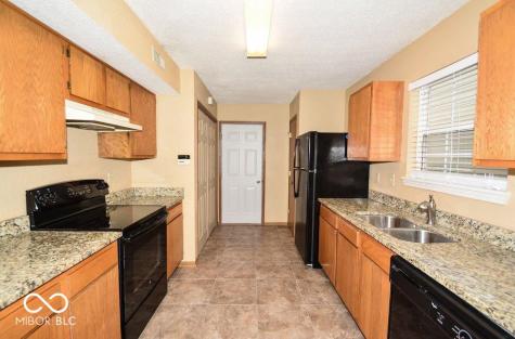 10325 Liverpool Way Indianapolis IN 46236