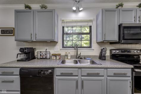 7703 Janel Court Indianapolis IN 46237