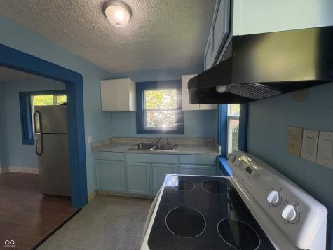 2827 E 18th Street Indianapolis IN 46218