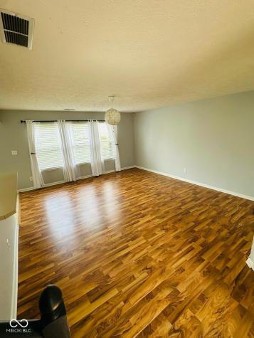 6932 Thousand Oaks Lane Indianapolis IN 46214