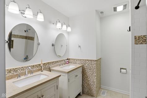 512 Lexington Boulevard Carmel IN 46032