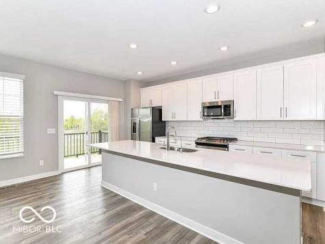 6886 Sunstone Place Carmel IN 46033