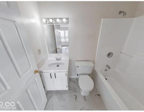7621 Orchard Village Drive Indianapolis IN 46217