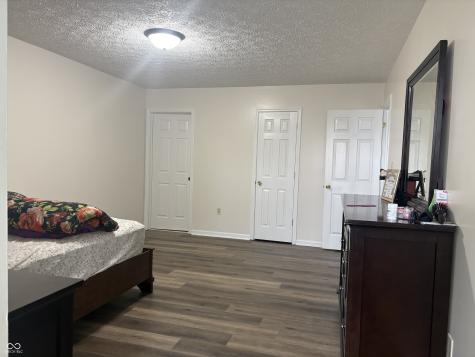 7621 Orchard Village Drive Indianapolis IN 46217