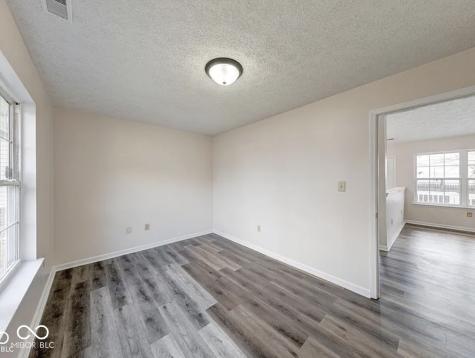 7621 Orchard Village Drive Indianapolis IN 46217