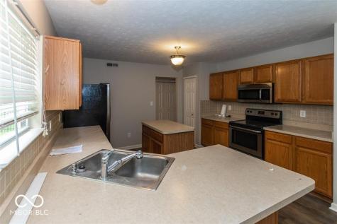 10686 Trailwood Drive Fishers IN 46038