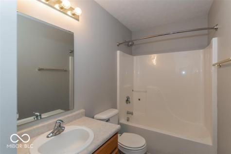 10686 Trailwood Drive Fishers IN 46038