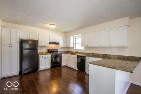 3281 Cherry Lake Lane Indianapolis IN 46235