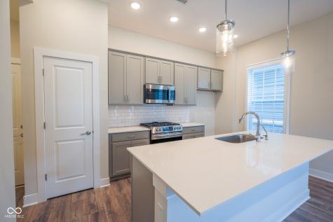 537 Steinbeck Place Carmel IN 46032
