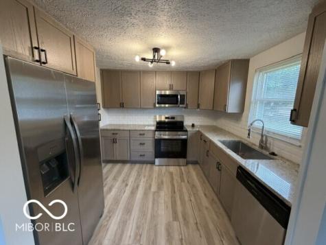 7502 Turnberry Court Indianapolis IN 46237