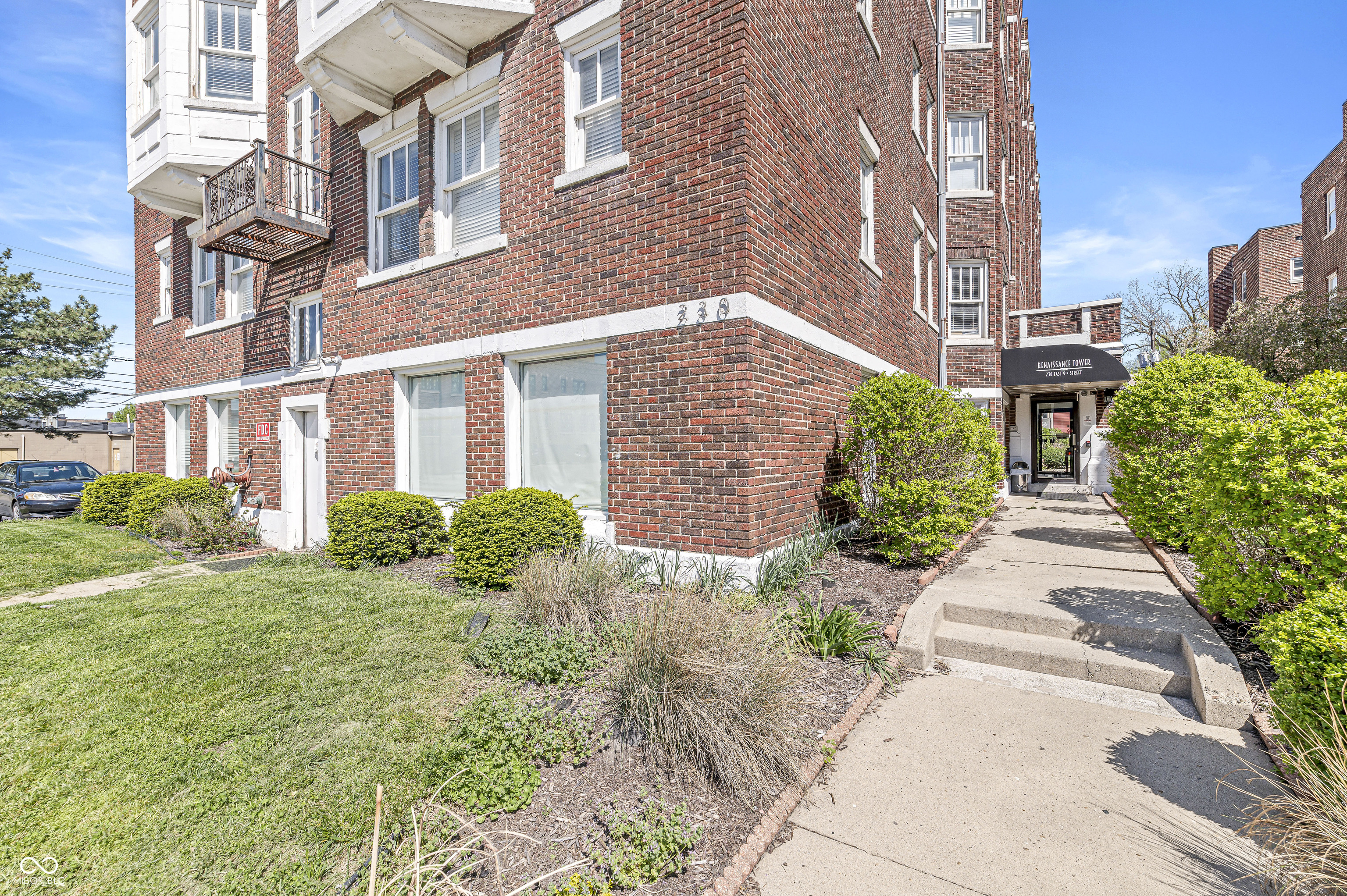 230 E 9th Street Indianapolis IN 46204