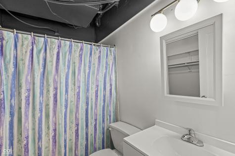 230 E 9th Street Indianapolis IN 46204