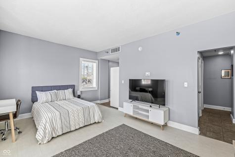 230 E 9th Street Indianapolis IN 46204