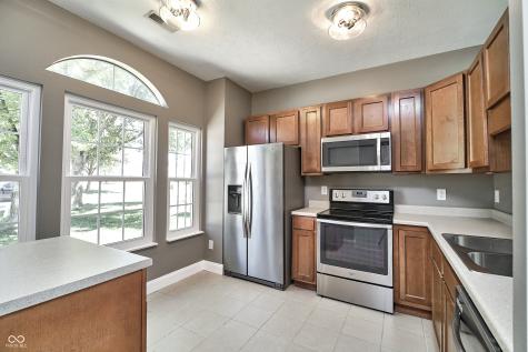11193 Boston Way Fishers IN 46038